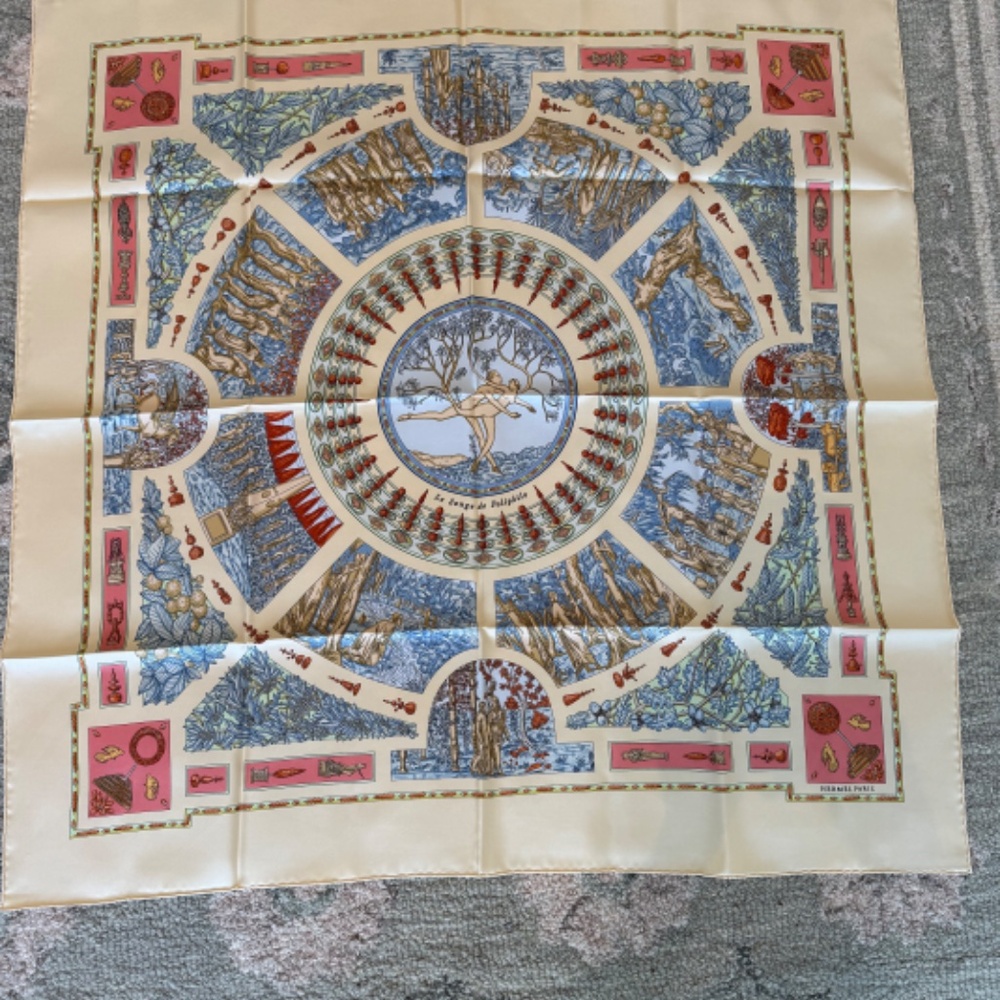 Hermes "Le Songe de Poliphile" Silk Scarf 90cm - Cream/Pink - Picture 3 of 5